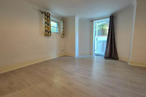 undefined, Woodlands Road, Isleworth
