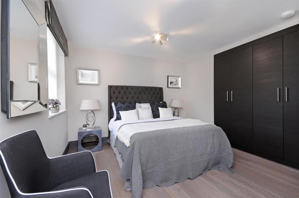 Master bedroom.jpg