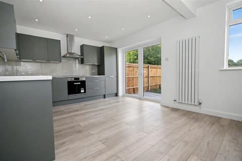 3 bedroom detached house for sale, Rydes Avenue, Guildford