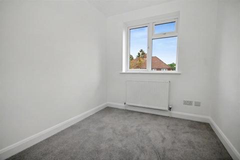 24 Rydes Avenue, Guildford, GU2 9SR