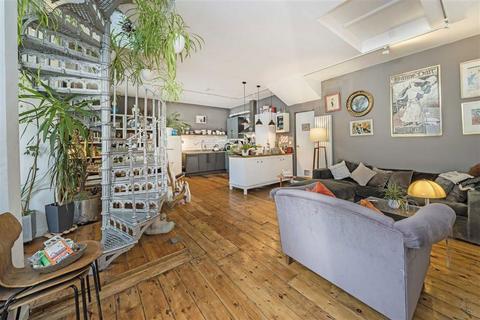 4 bedroom house for sale, Flaxman Road, London SE5