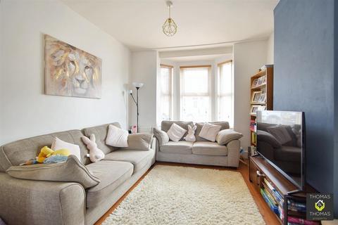 2 bedroom semi-detached house for sale, Seymour Road, Linden