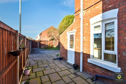 2 bedroom semi-detached house for sale, Seymour Road, Linden