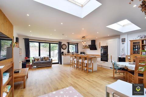 undefined, Porchester Road, Hucclecote