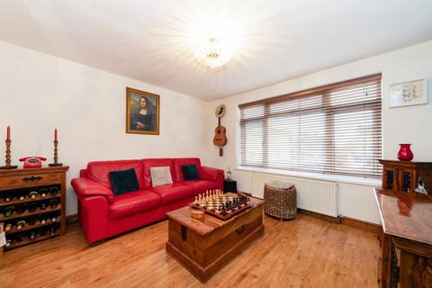 1 bedroom flat for sale, Craven Park Road, London NW10