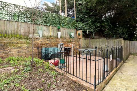 1 bedroom flat for sale, Craven Park Road, London NW10