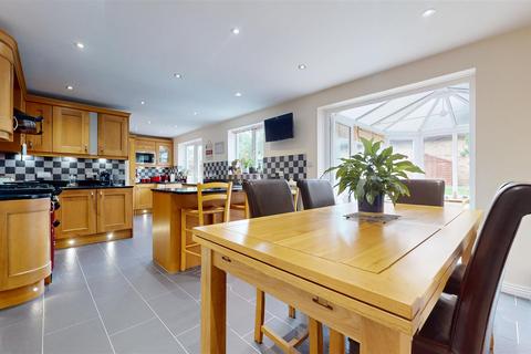 5 bedroom detached house for sale, Hartland Avenue, Tattenhoe, Milton Keynes