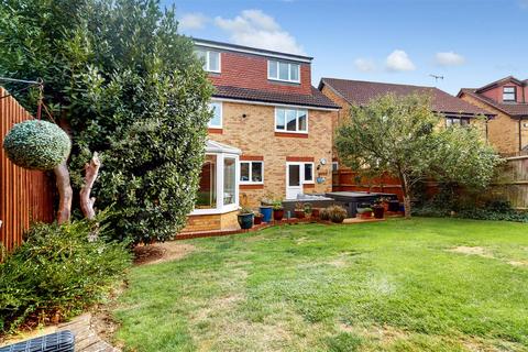 5 bedroom detached house for sale, Hartland Avenue, Tattenhoe, Milton Keynes