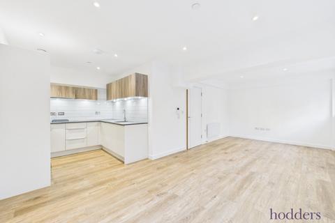 2 bedroom apartment to rent, London Road, Staines-upon-Thames, Surrey, TW18