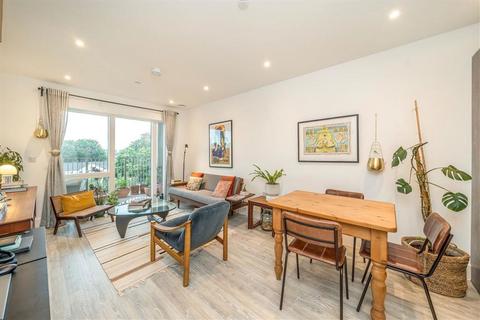 1 bedroom flat for sale, Valley Road, London SE14