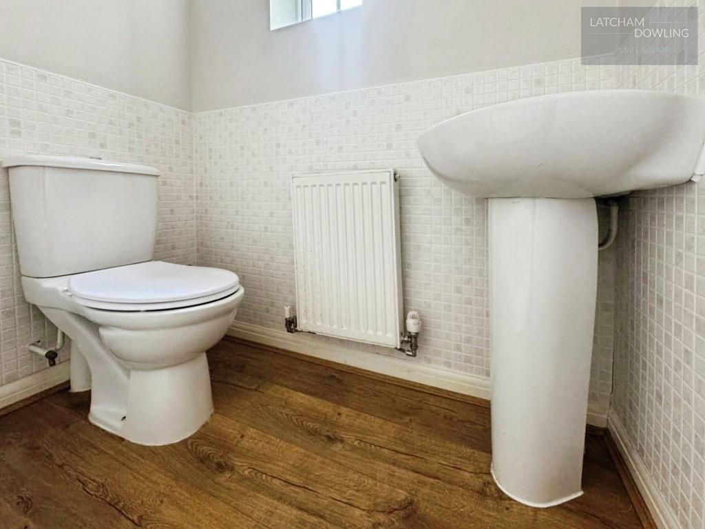 Pbox-bathroom-346133.jpg