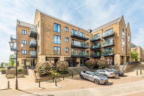 2 bedroom flat to rent, Swan Street, Old Isleworth TW7