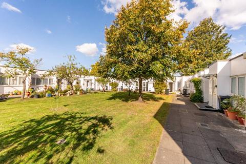 undefined, Lovat Walk, Heston, Hounslow, TW5