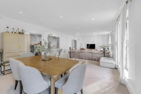 3 bedroom apartment for sale, Carlyle Court, Chelsea Harbour SW10