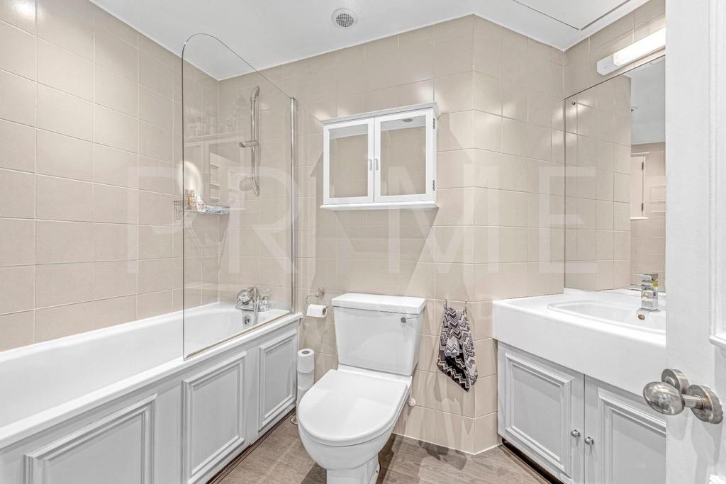 Bathroom1 (1).jpg