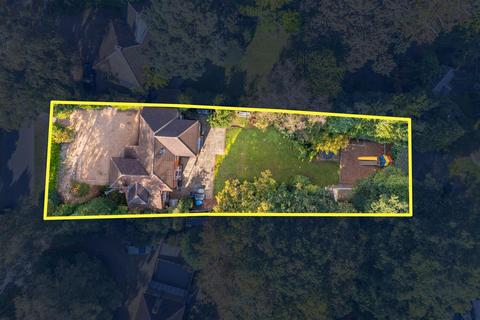 4 bedroom detached house for sale, Llanvair Drive, Ascot