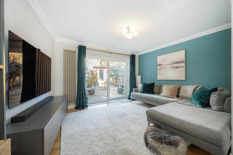 undefined, Thames Street, Sunbury-On-Thames TW16
