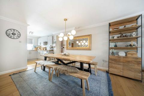 undefined, Thames Street, Sunbury-On-Thames TW16