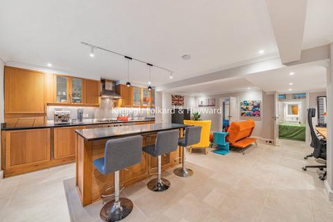 undefined, Devonshire Road, London, W4