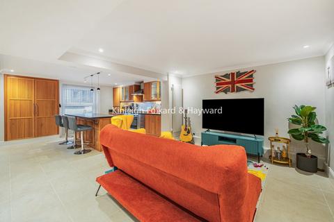 undefined, Devonshire Road, London, W4