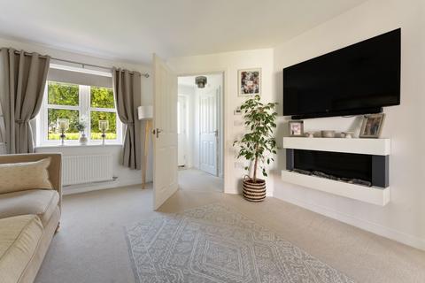 3 bedroom semi-detached house for sale, Coberley Drive, Salisbury SP2