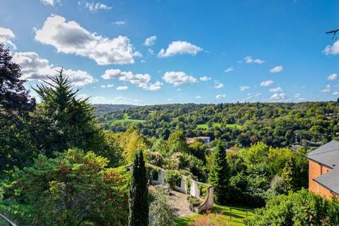 3 bedroom apartment for sale, Westview Road, Warlingham