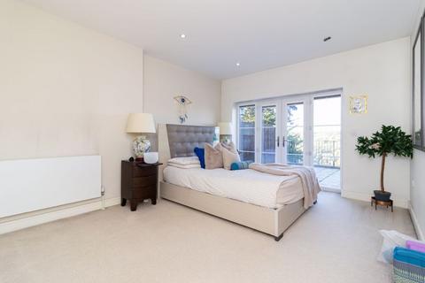 3 bedroom apartment for sale, Westview Road, Warlingham
