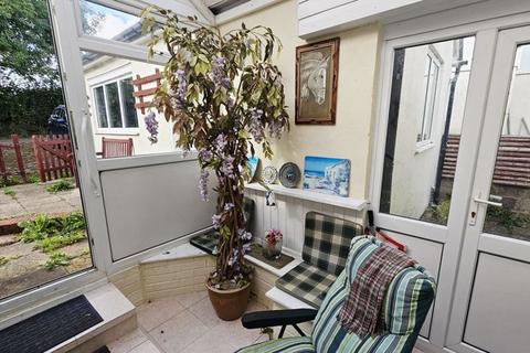 2 bedroom detached bungalow for sale, Hereford HR2