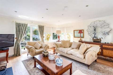 3 bedroom terraced house for sale, 21A, Victoria Place, Kings Park, Stirling, FK8