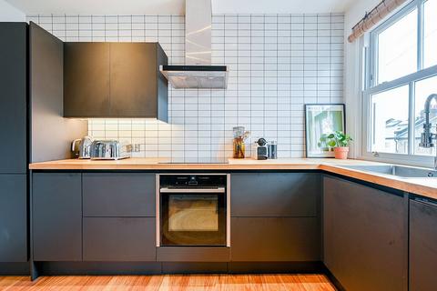 18b Milton Road, London, W3 6QA