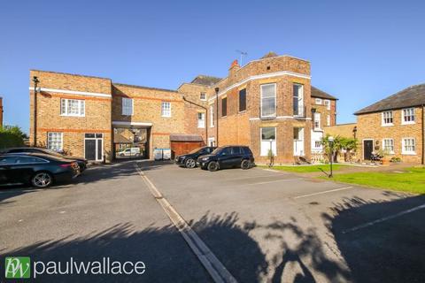 1 bedroom apartment for sale, 830 sq ft, 1-Bed (Potential 2-Bed, (consent granted) – Gated and Grade II Listed