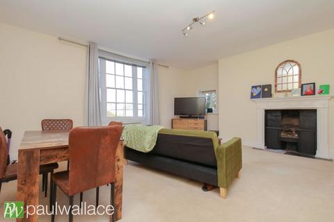 1 bedroom apartment for sale, 830 sq ft, 1-Bed (Potential 2-Bed, (consent granted) – Gated and Grade II Listed