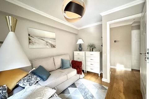 24 Pitt Place, Epsom, KT17 4PY