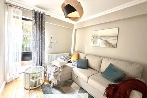 24 Pitt Place, Epsom, KT17 4PY