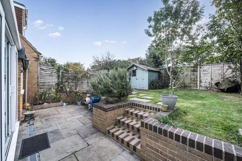 3 bedroom semi-detached house for sale, Brooks Close, Staplehurst