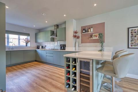 6 bedroom detached house for sale, West End Village, Nr Woking