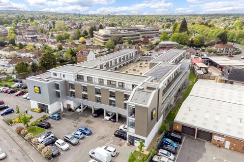 1 bedroom flat for sale, Mole Road, Walton-On-Thames