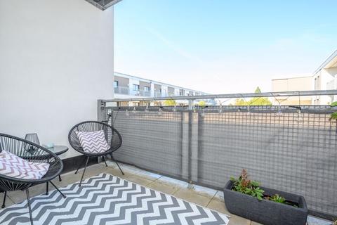 1 bedroom flat for sale, Mole Road, Walton-On-Thames