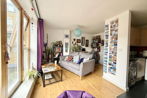 1 bedroom apartment to rent, Hendre Road, SE1