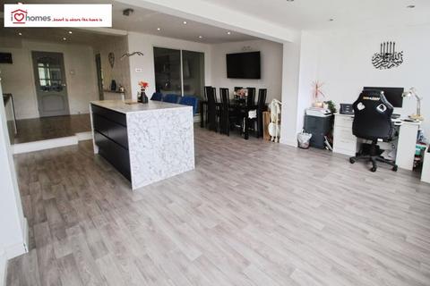 107 Gorsey Lane, Great Wyrley, Walsall, WS6 6HJ