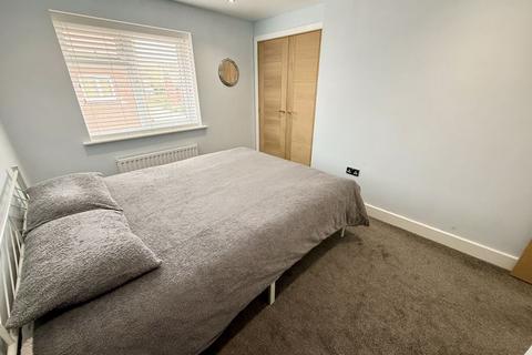 2 bedroom coach house for sale, Renner Croft, Dunstable