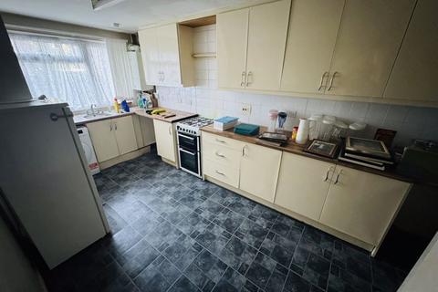 3 bedroom maisonette for sale, Union Road, Northolt