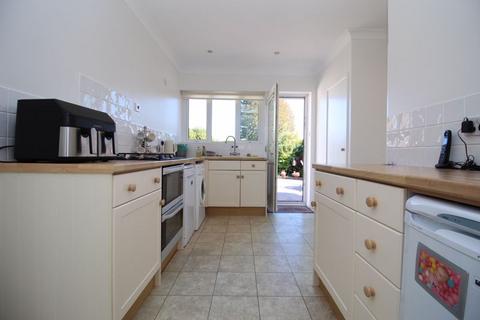 2 bedroom detached bungalow for sale, Bitterne Way, Lymington SO41