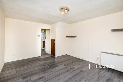 2 bedroom house to rent, Saffron Drive, Oakwood, Derby, DE21
