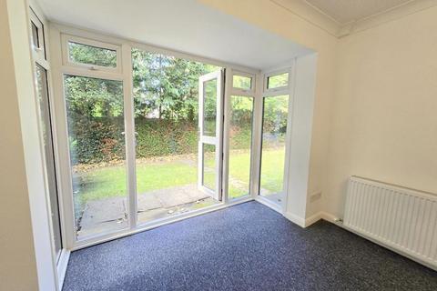 1 bedroom ground floor flat for sale, Oakdene Close, Hatch End