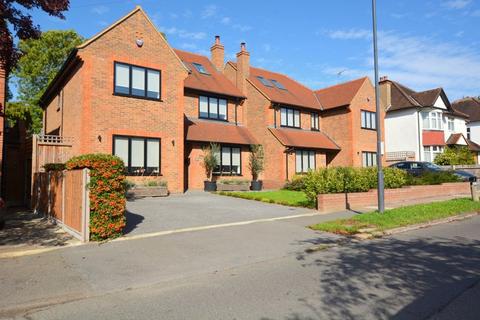 undefined, Hillview Road, Hatch End