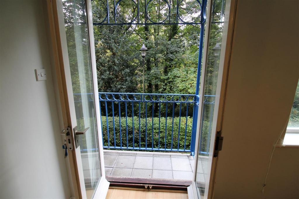 Balcony USE.JPG
