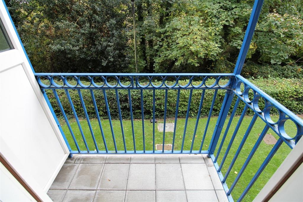Balcony 1 USE.JPG