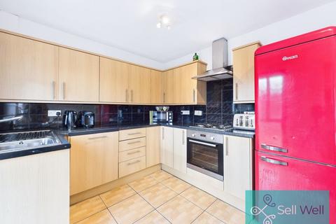 4 bedroom semi-detached house for sale, Abbeydale Gardens, Manchester M28