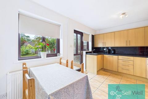 4 bedroom semi-detached house for sale, Abbeydale Gardens, Manchester M28